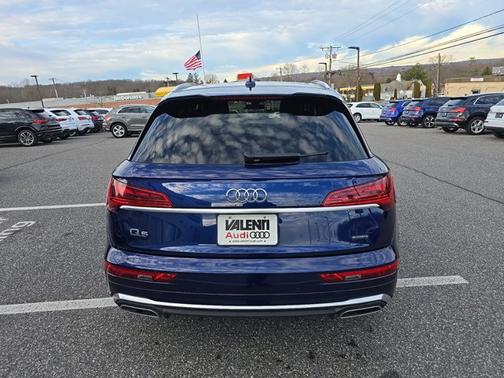 2022 Audi Q5 S line Premium Plus
