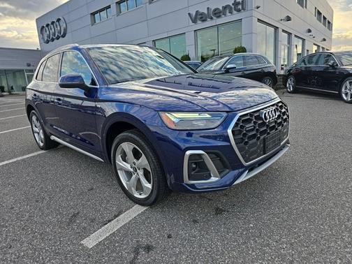 2022 Audi Q5 S line Premium Plus
