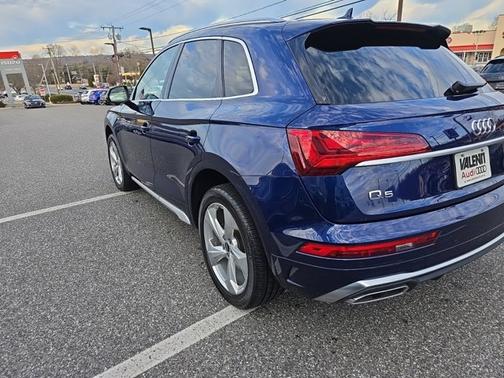 2022 Audi Q5 S line Premium Plus
