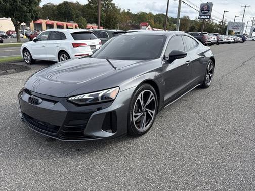 2023 Audi e-tron GT Premium Plus