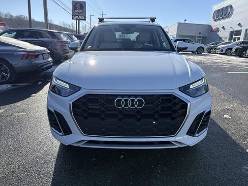 2024 Audi Q5 S line Premium Plus
