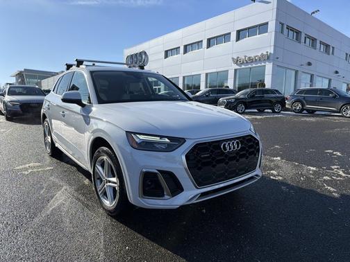 2024 Audi Q5 S line Premium Plus