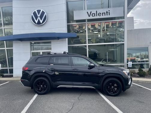 2024 Volkswagen Atlas 2.0T Peak Edition SE w/Technology