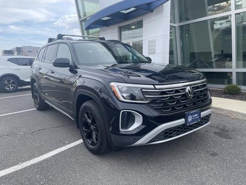 2024 Volkswagen Atlas 2.0T Peak Edition SE w/Technology