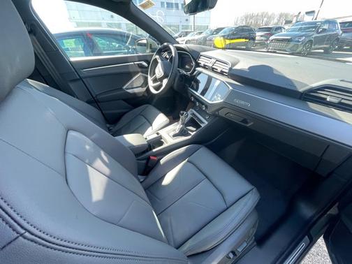 2025 Audi Q3 S line Premium