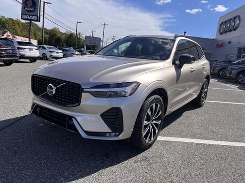 2025 Volvo XC60 Plus