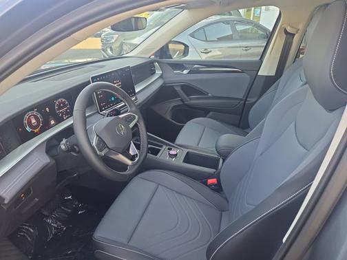 2025 Volkswagen Tiguan SE