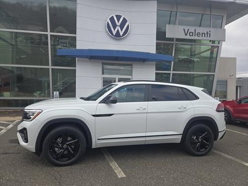 2025 Volkswagen Atlas Cross Sport 2.0T SEL R-Line Black