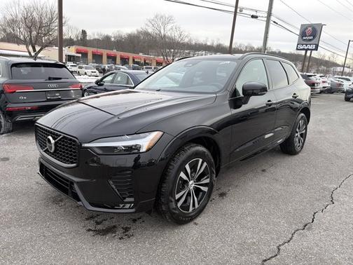 2025 Volvo XC60 Core