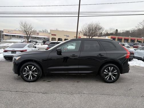 2025 Volvo XC60 Core