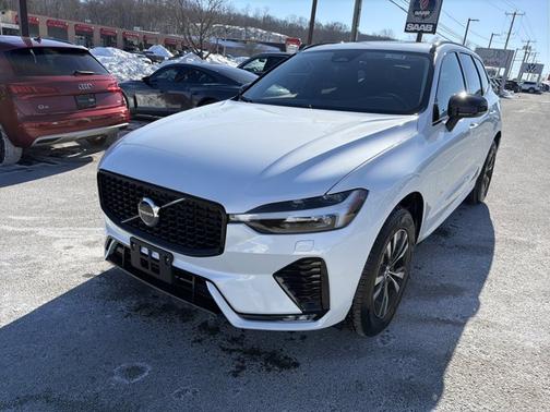 2025 Volvo XC60 Core