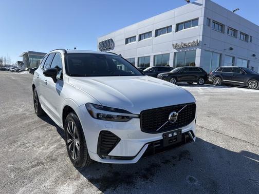 2025 Volvo XC60 Core