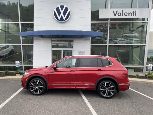 Kings Red Metallic 2024 Volkswagen Tiguan SEL R-Line