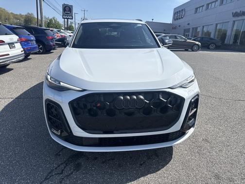 GLACIER WHITE 2025 Audi SQ5 Prestige
