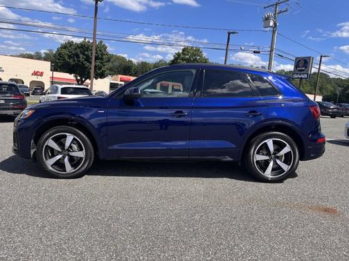 2022 Audi Q5 S line Premium Plus