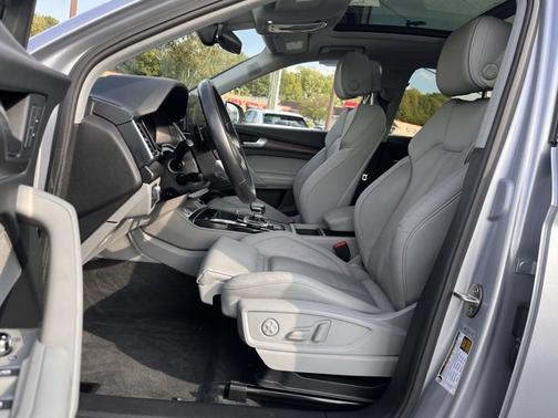 2023 Audi Q5 Prestige