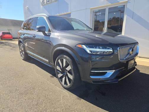 2023 Volvo XC90 Recharge Plug-In Hybrid Ultimate Bright Theme