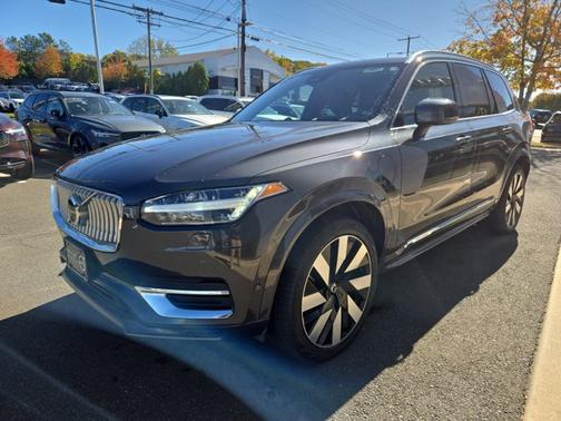 2023 Volvo XC90 Recharge Plug-In Hybrid Ultimate Bright Theme