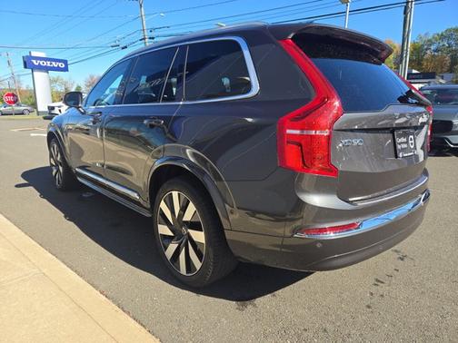 2023 Volvo XC90 Recharge Plug-In Hybrid Ultimate Bright Theme