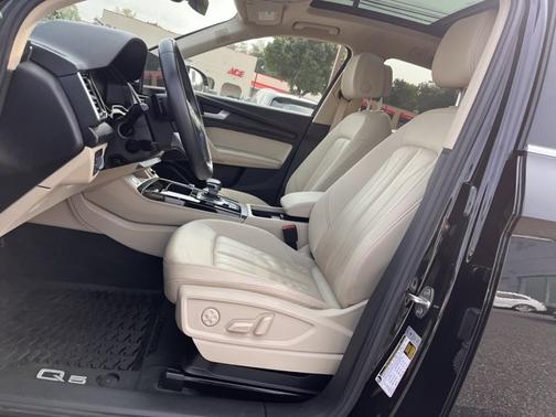 2023 Audi Q5 Premium Plus