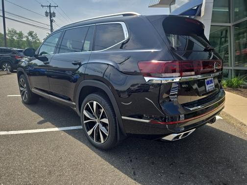 2025 Volkswagen Atlas 2.0T SEL Premium R-Line