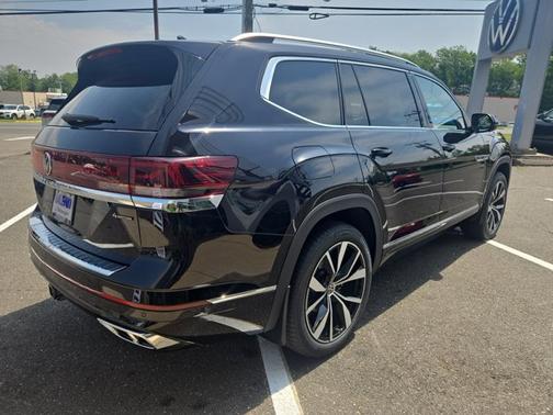 2025 Volkswagen Atlas 2.0T SEL Premium R-Line