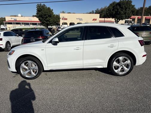 2022 Audi Q5 S line Premium Plus