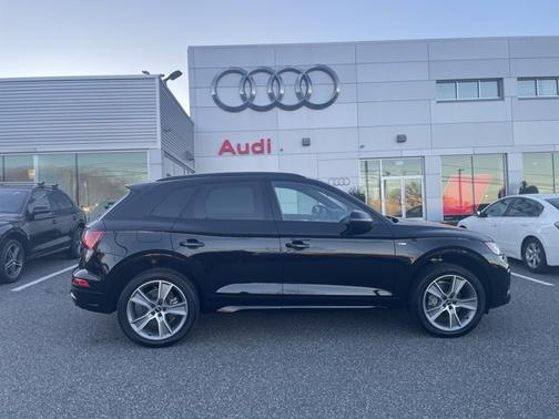 2025 Audi Q5 S line Premium