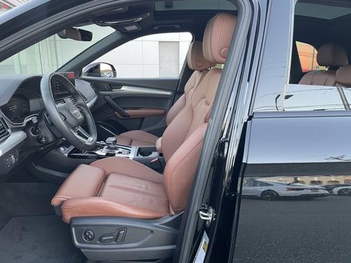 2025 Audi Q5 S line Premium