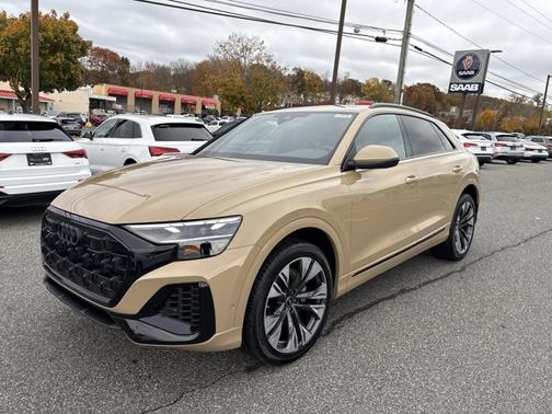 2025 Audi Q8 Premium