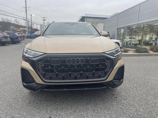 2025 Audi Q8 Premium