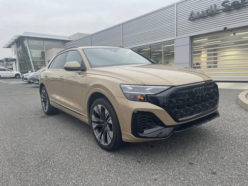 2025 Audi Q8 Premium