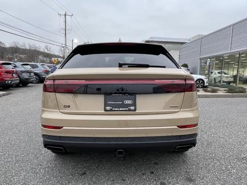 2025 Audi Q8 Premium