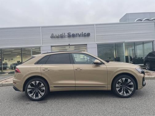 2025 Audi Q8 Premium