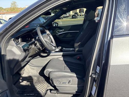 2024 Audi Q8 e-tron Sportback S line Prestige