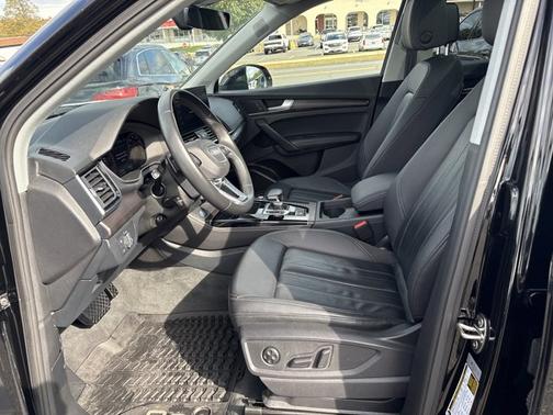 2023 Audi Q5 Premium Plus