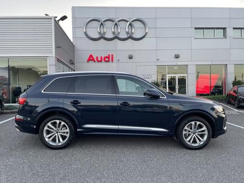2025 Audi Q7 Premium Plus