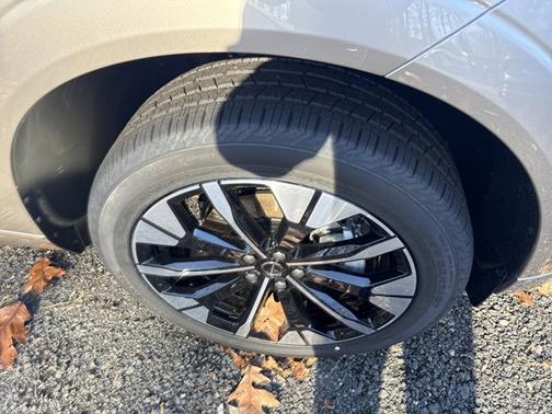 2026 Volvo XC60 Plus