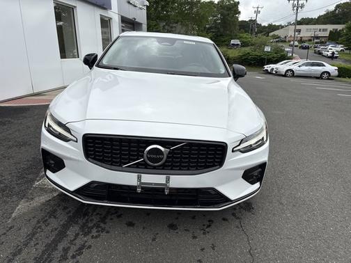 2025 Volvo S60 Core