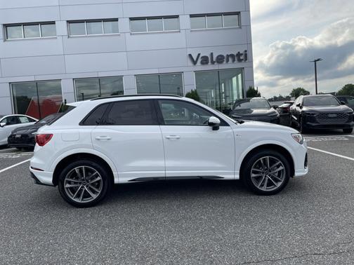 2025 Audi Q3 S line Premium