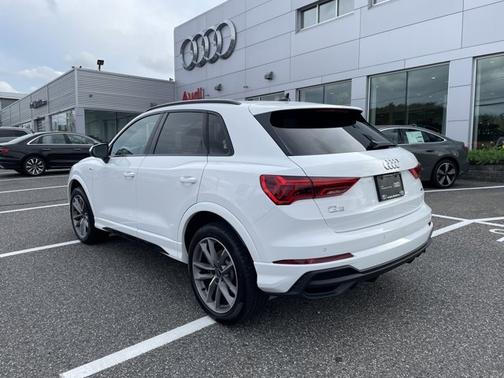 2025 Audi Q3 S line Premium