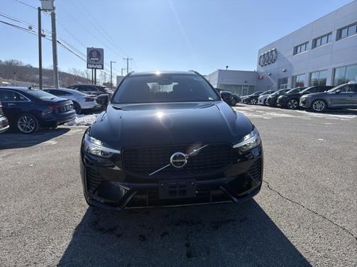 2025 Volvo XC60 Plus