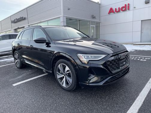 2024 Audi Q8 e-tron Premium
