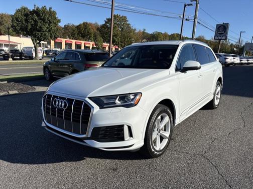 2022 Audi Q7 Premium