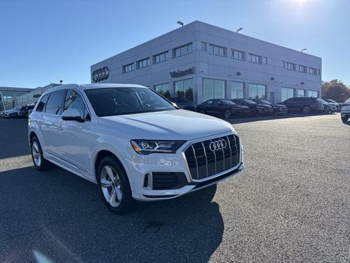 2022 Audi Q7 Premium