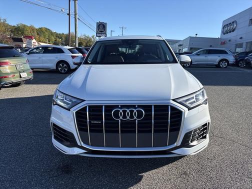 2022 Audi Q7 Premium