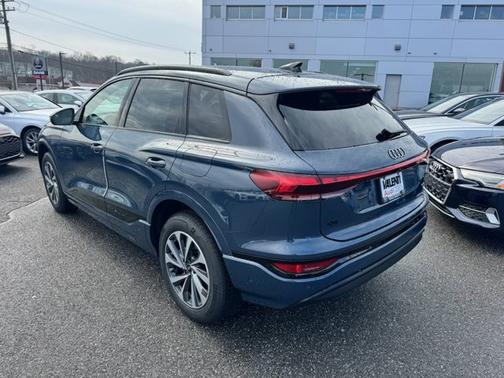 2025 Audi Q6 e-tron Premium