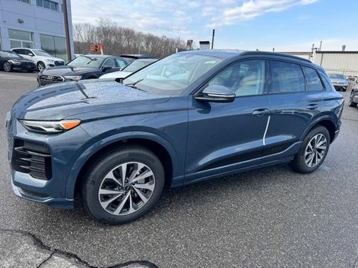 2025 Audi Q6 e-tron Premium