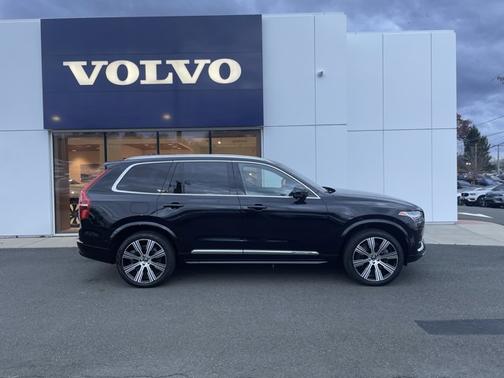 2023 Volvo XC90 Recharge Plug-In Hybrid Ultimate Bright Theme