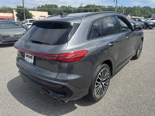 Daytona Gray Metallic 2026 Audi SQ5 Premium Plus